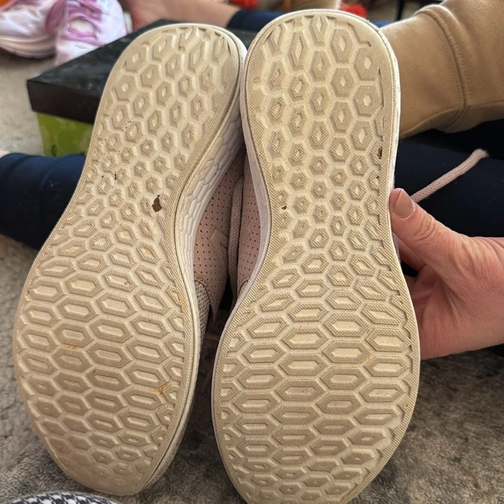 New Balance fresh foam pink sneakers - Picture 6 of 9